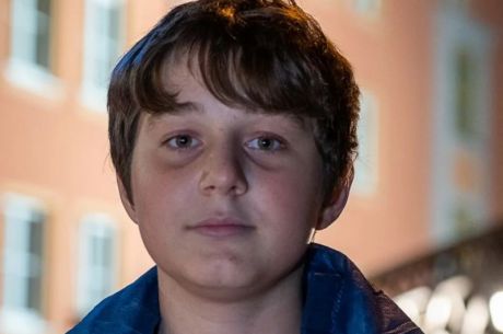 Deni Eskiev (14) bemerkte aus dem Auto seiner Eltern heraus in Oelsnitz/V. ein brennendes Dach, rief: „Anhalten, das Dach brennt!“ Dann klingelte er Sturm bei den Mietern, wurde so zum Lebensretter. Fotos: David Rötzschke